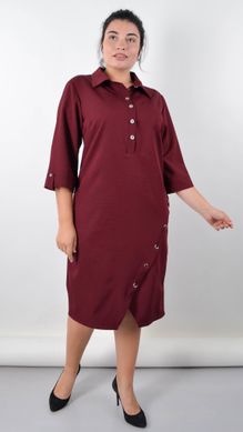 Un abito elegante per donne sinuose. Bordeaux.485140216 485140216 foto